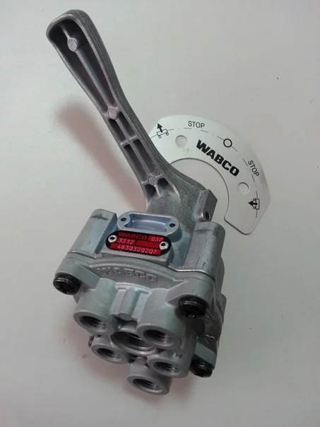 купить Кран управления пневмоподвеской п/п аналог "WABCO"